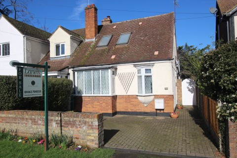 View Full Details for Newtown, Henlow, Bedfordshire
